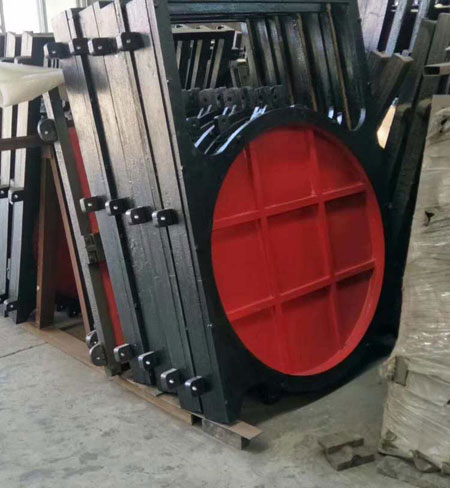 該如何調(diào)節(jié)鑄鐵閘門(mén)的絲桿扣具呢？